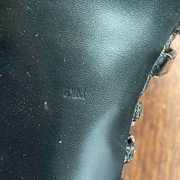 Guess Women’s Black Platform Sandals Size 8.5 - Picture 8 of 8